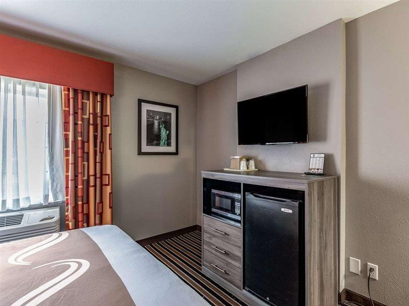 Quality Suites I-44 Tulsa Exteriér fotografie